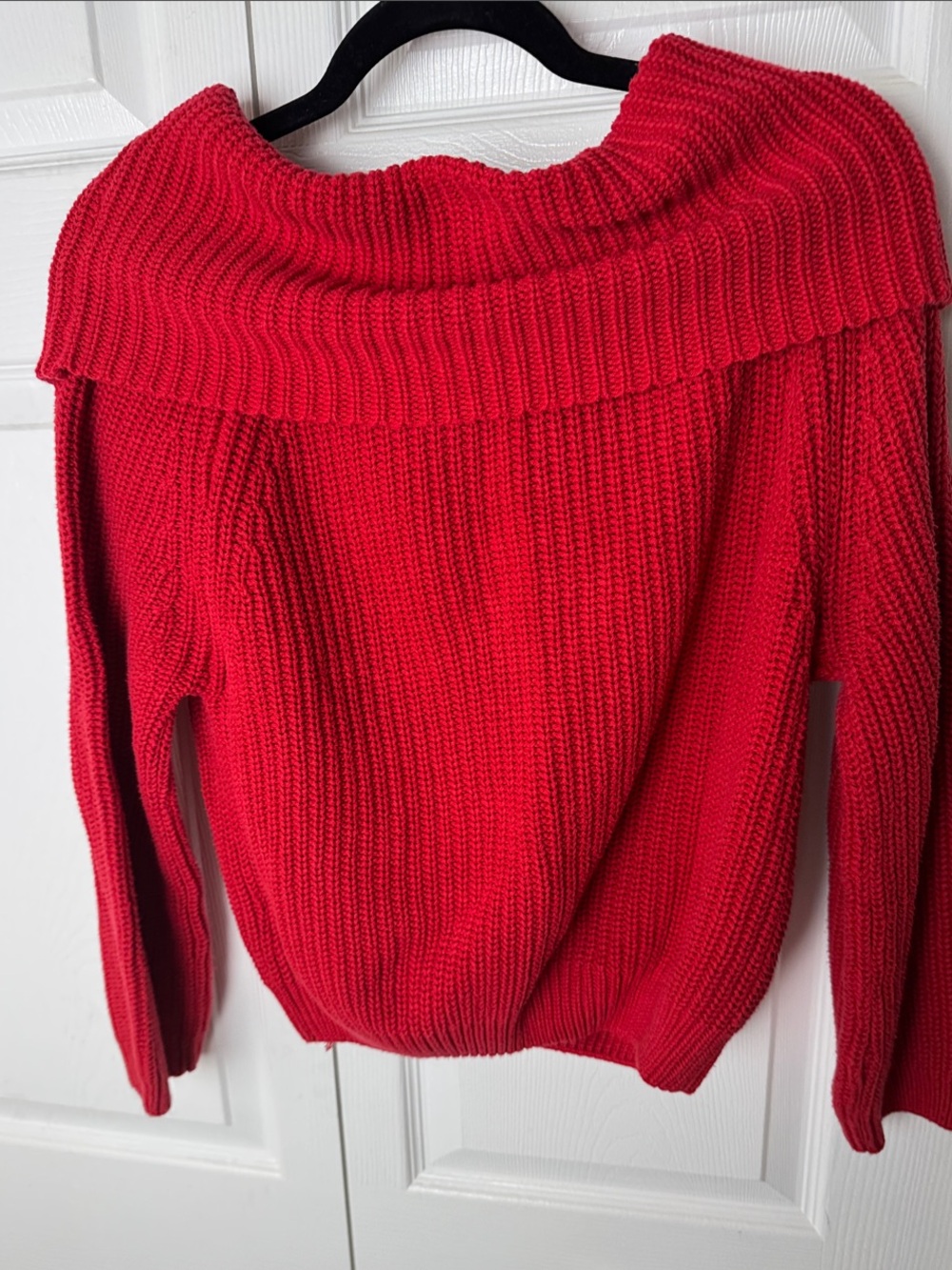 Off-Shoulder Ribbed Red Knit Sweater - Picture 3 of 3